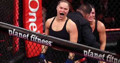 Ронда Роузи победила Джину Карано за 17 секунд в MMA-камбэке на Netflix