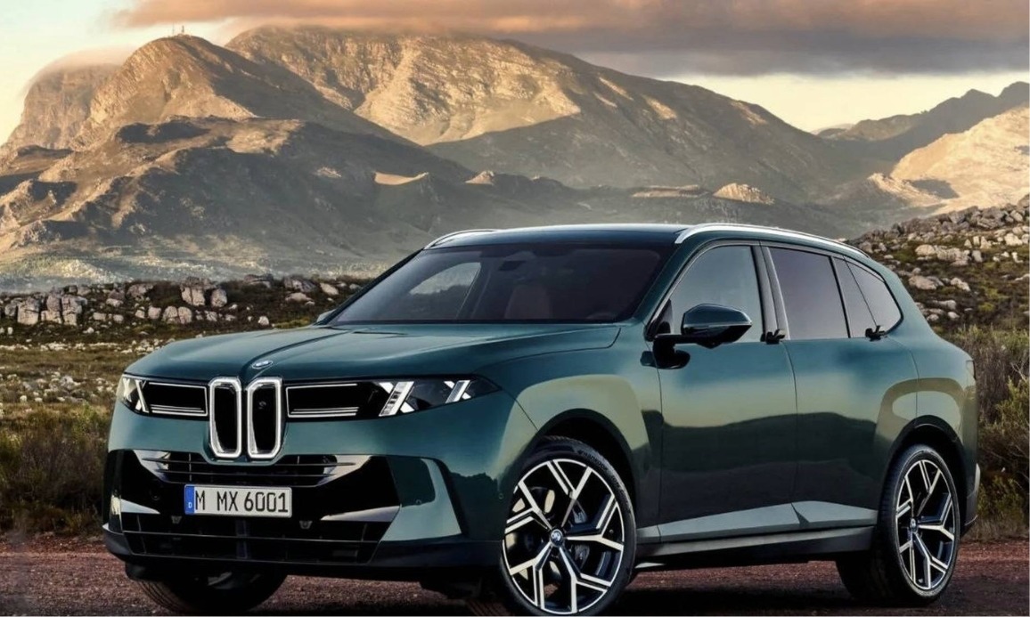 Новый BMW X5 в ракурсе 3/4, дизайн в духе Neue Klasse, чистые линии кузова, Х-образная световая графика, премиальный современный SUV